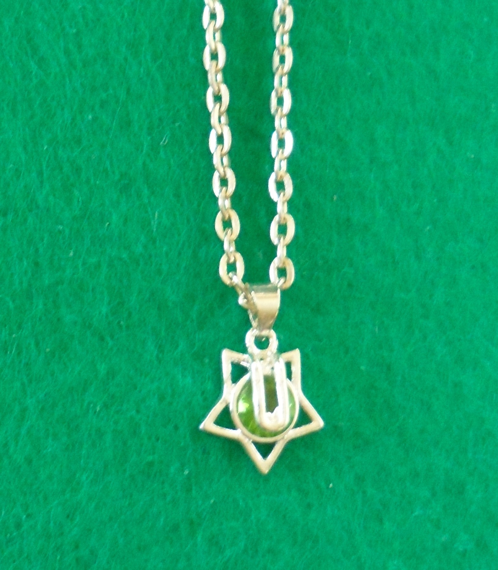 Green Star Gem Necklace - Tully Crafts