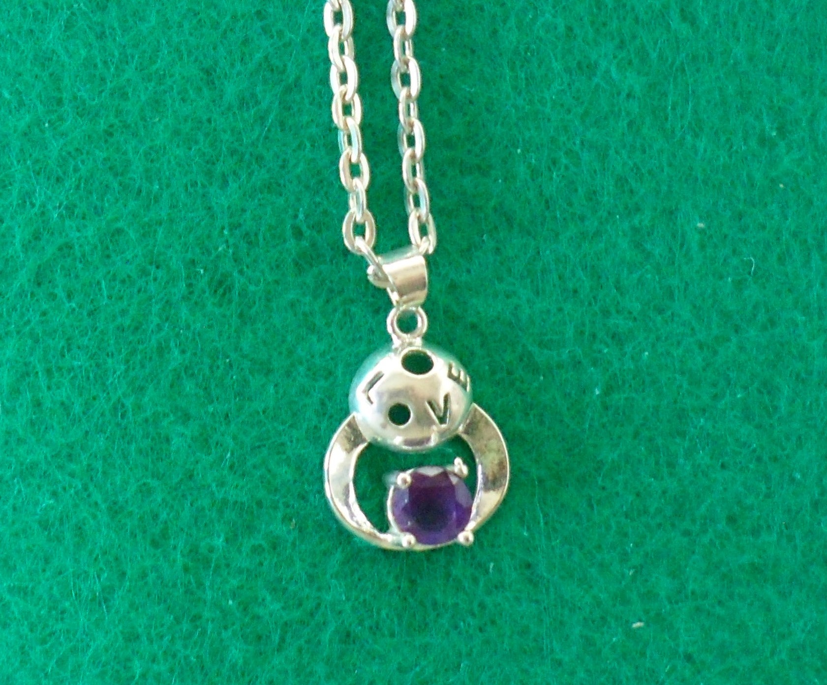 Purple Love Hug Gem Necklace - Tully Crafts